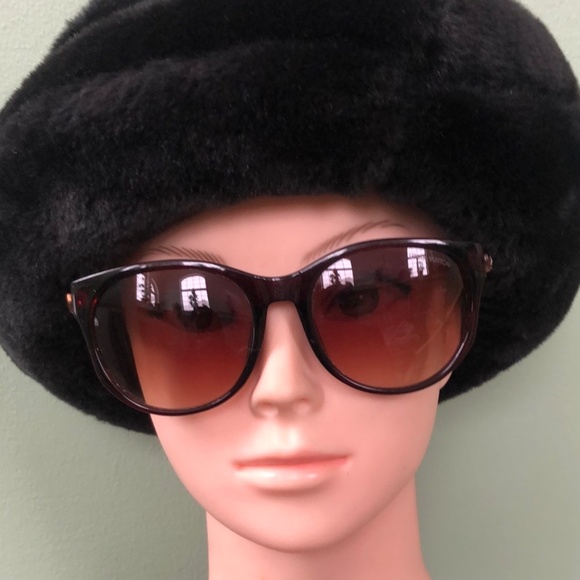 Louis Vuitton Sunglasses - Picture 2 of 10